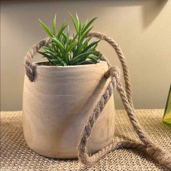 Rustic Beige Planter with Rope Handle - Picture 1 of 3